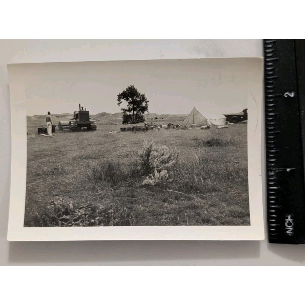 1940 Caterpillar Crawler Tractor Building ND Government Dam Construction Photos - Picture 10 of 11